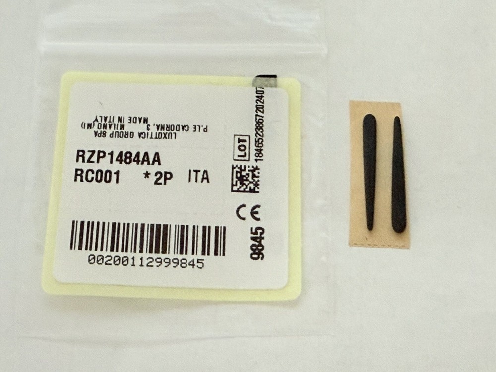 OAKLEY UNSTOPPABLE WOMENS SUNGLASSES REPLACEMENT RUBBER EAR TEMPLE SOCKS SET