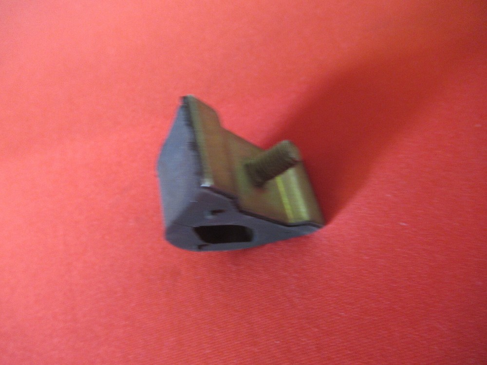 Original Alfa Romeo South / 33 Rear Exhaust Stop Rubber 60504209 New