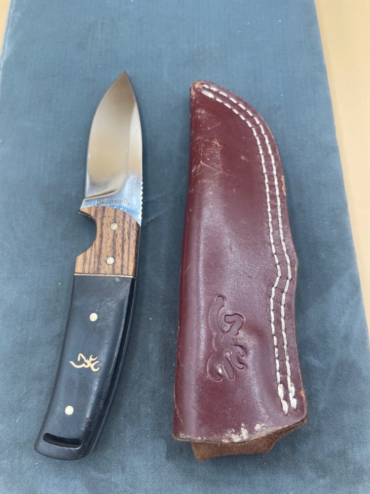 Browning Model 0271 Fixed Blade Knife With Sheath