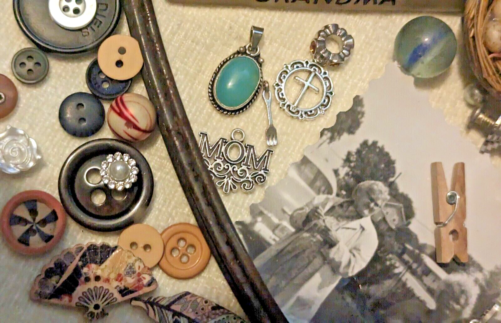 10 LB Estate Liquidation Lot - Mixed Vintage & Modern Items - Junk Drawer #9486