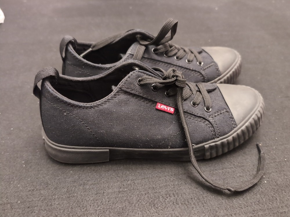 LEVIS Kids Anikin Canvas Sneaker, Size 5.5