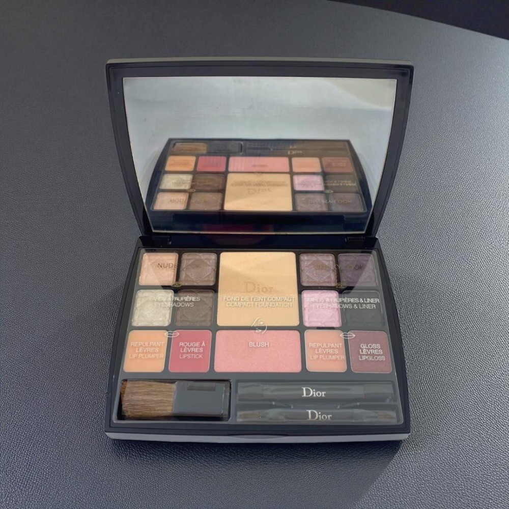 Dior Couture Palette Voyage Edition  Makeup Cosmetic
