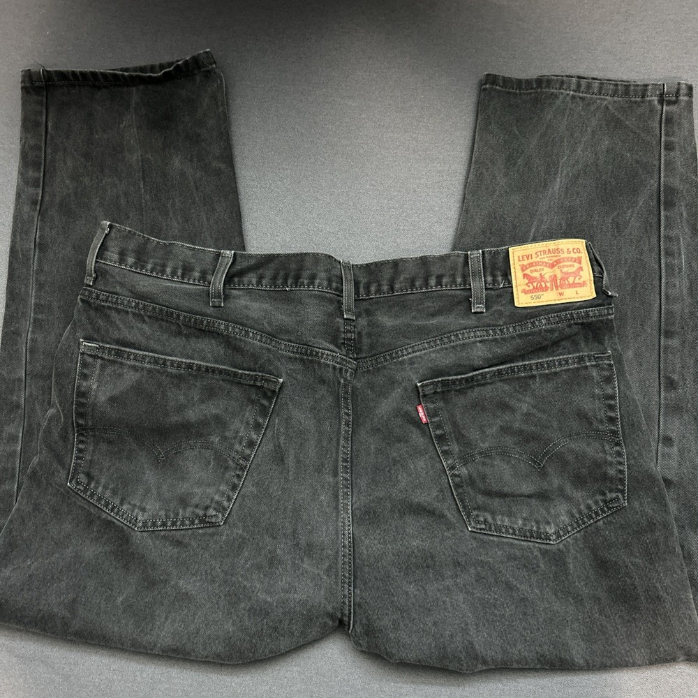 VTG Levi’s 550 Relaxed Fit Black Denim Jeans Mens 46x30 Grunge