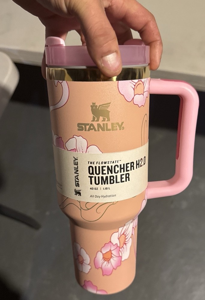 Stanley X Barbie Limited Edition ‘80S Peaches n Cream 40oz Quencher  Tumbler NEW