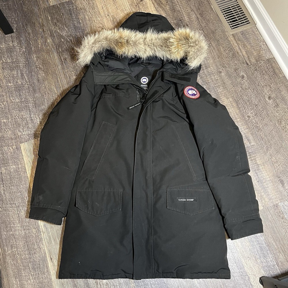 Men’s Medium - CANADA GOOSE Langford Parka Down Jacket Fur Hood -Black