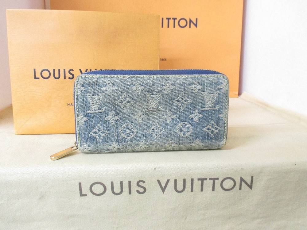 LOUIS VUITTON  Blue Monogram Denim Zippy Wallet Zip  M95341 275105