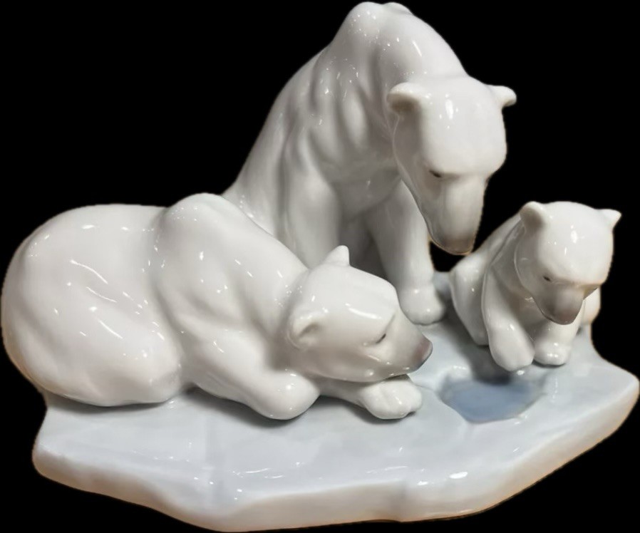 Vintage Lladro Polar Bear Family 