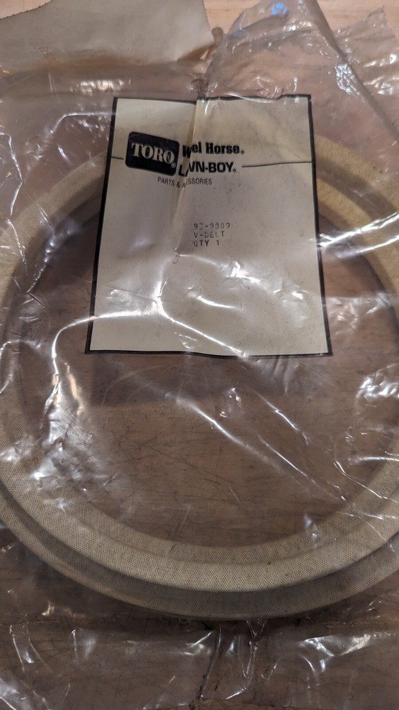 NEW GENUINE OEM TORO PART # 93-9809 V-BELT;REPLACES 106497, 107939