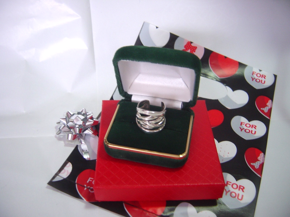 VINTAGE VERY SOLID SILVER WIDE BAND RING-CELTIC DESIGN SIZE T-BUT OPEN SO ADJUST