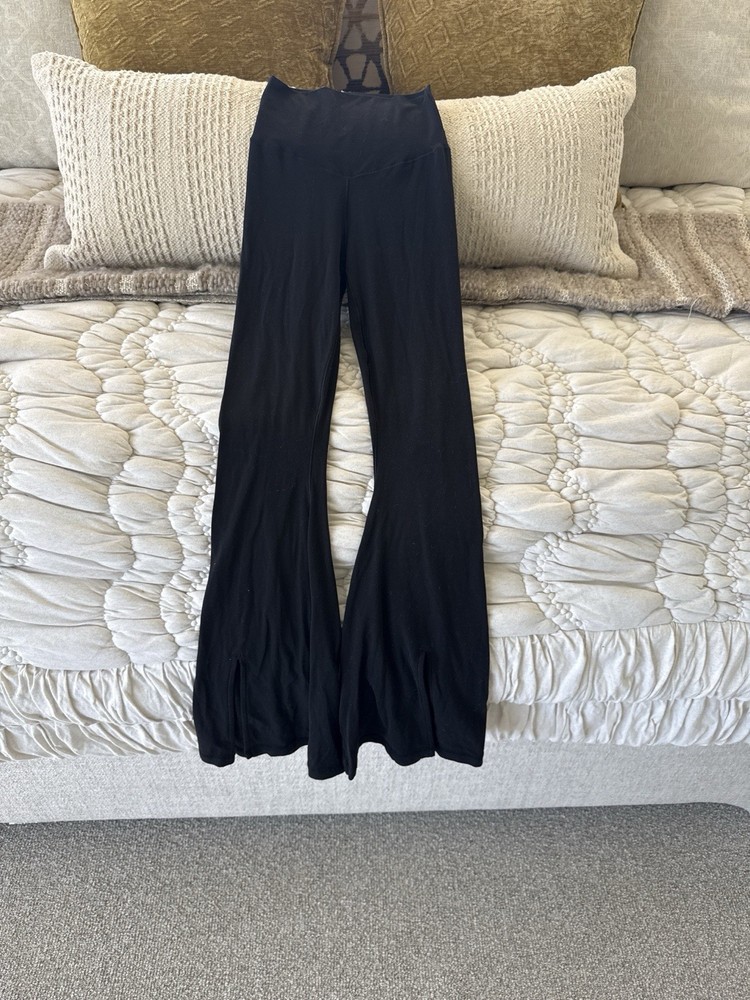 Aerie Offline Ladies XS Black Flare Leggings