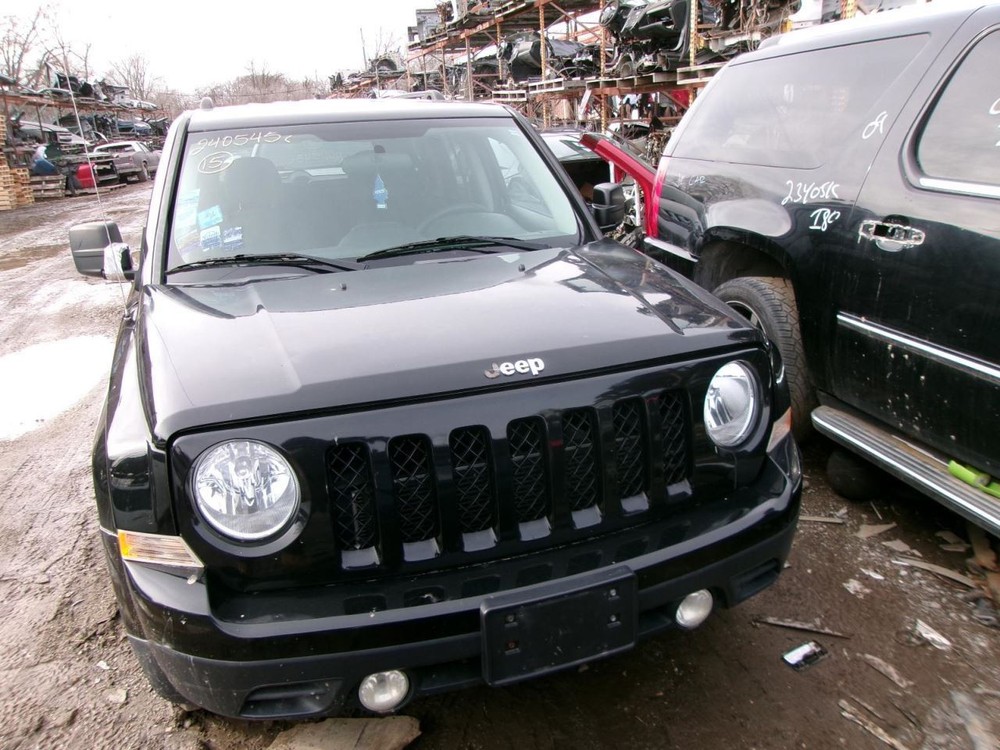 08-17 Jeep Patriot Left Tail Light Replacement 1538994