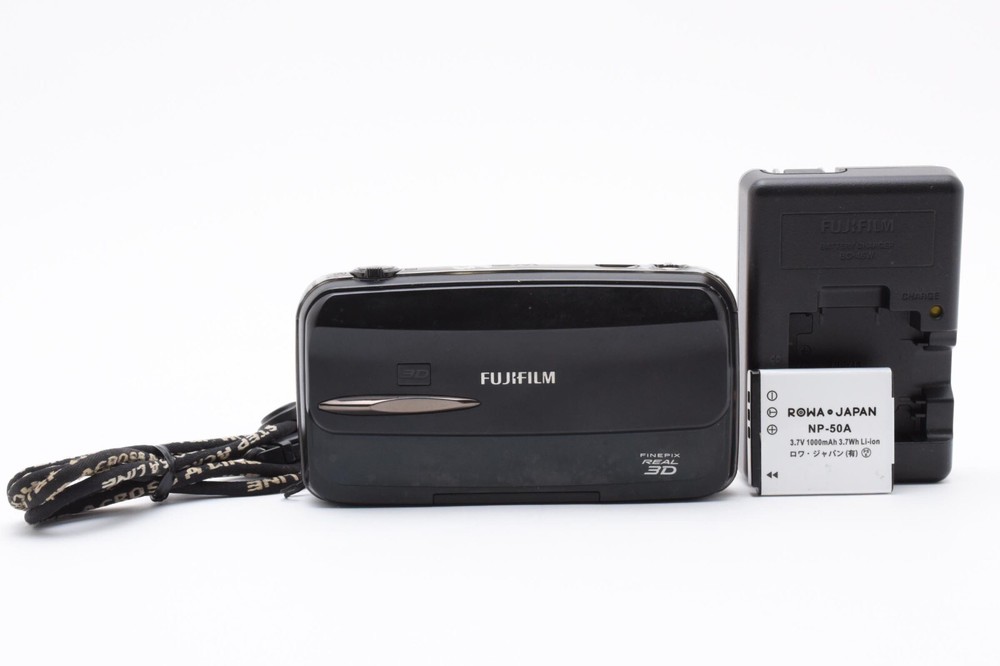 FUJIFILM FinePix REAL 3D W3 10MP Digital Camera Box Japan Excellent Condition  