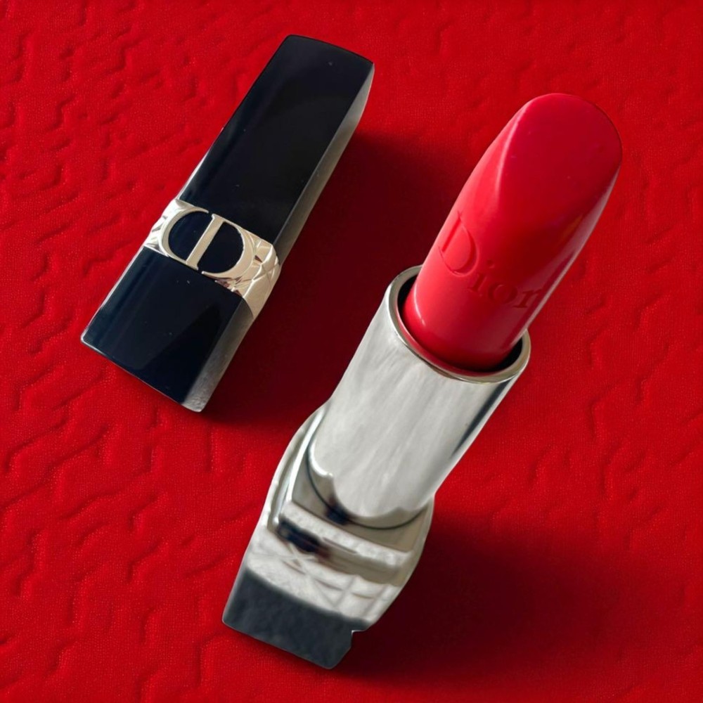 Dior Rouge Balm 633 Coral Satin Hydrating Lip Balm with Natural Finish  