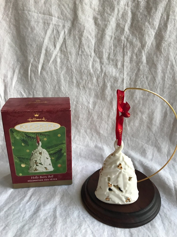 2000 Hallmark Keepsake Holly Berry Bell Christmas Ornament in Box