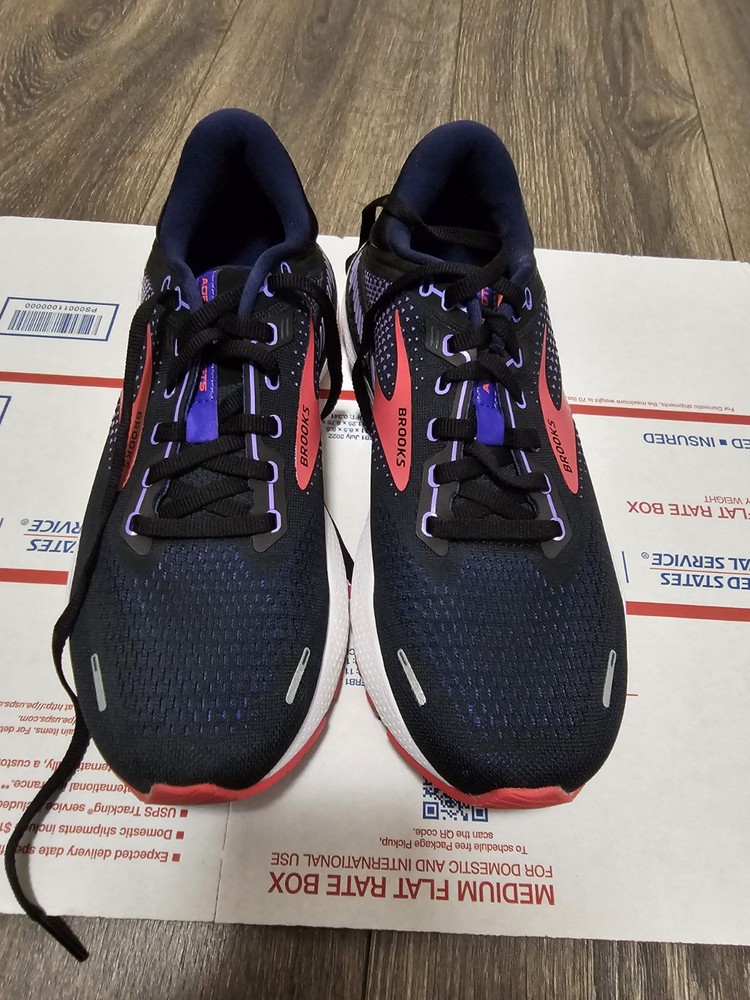 Brooks Adrenaline GTS 22 Running Shoes Black/Purple/Coral US Women 10.5 AA