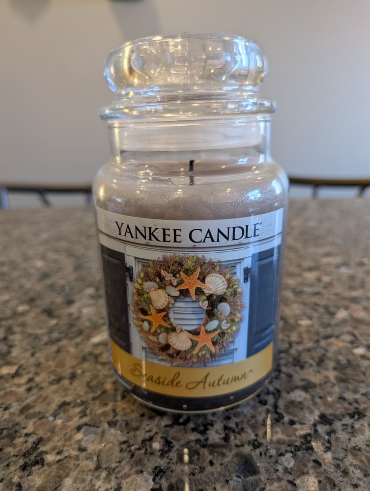 Yankee Candle: SEASIDE AUTUMN 🍂 Discontinued Retired, 22 Ounce Jar Lightly Used