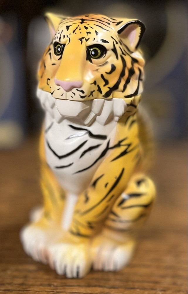 Ringling Brothers Barnum & Bailey Circus Bengal  Tiger Mug Cup Stein lid plastic