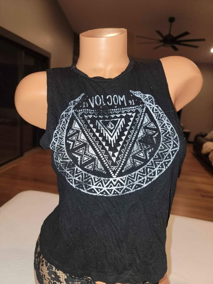 Volcom tank top sz XS Black Tank Top