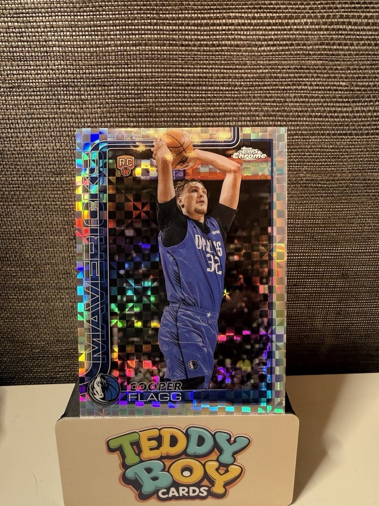 Topps 2025-26 Chrome Cooper Flagg Rookie X-Fractor #251 Mavericks NBA