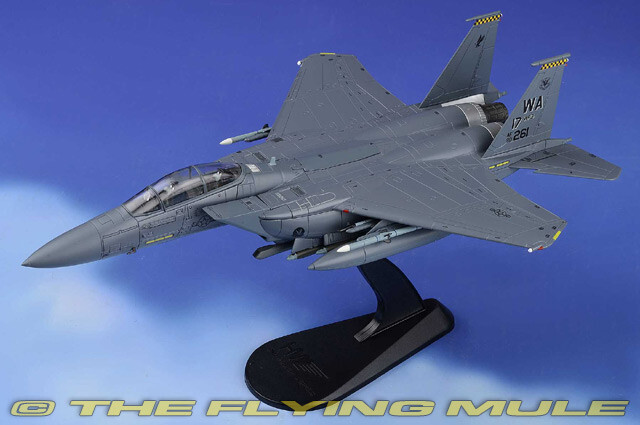 Hobby Master 1:72 F-15E Strike Eagle USAF 17th WS #90-0261