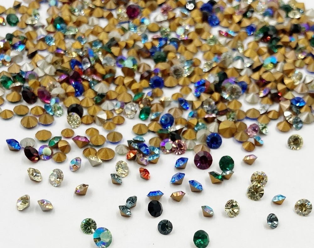200 Vintage Swarovski Crystal 3mm To 4mm Small Rhinestones - Jewelry Repair J50