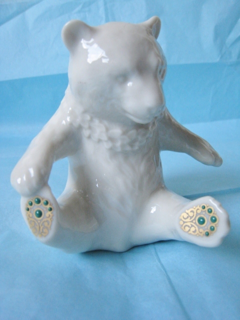 NIB 1991 Lenox China Jewels Bear Cub Figurine with Gold and Jade Paws