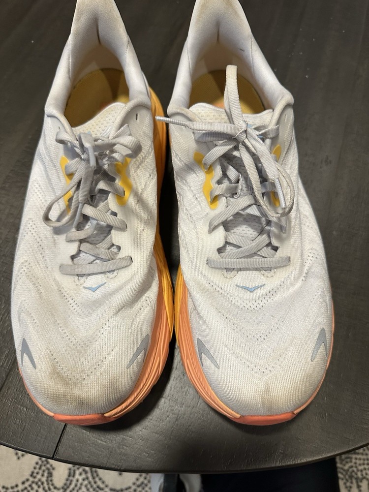 Hoka One One Women's Arahi 6 Running Shoes Size 12D White & Orange