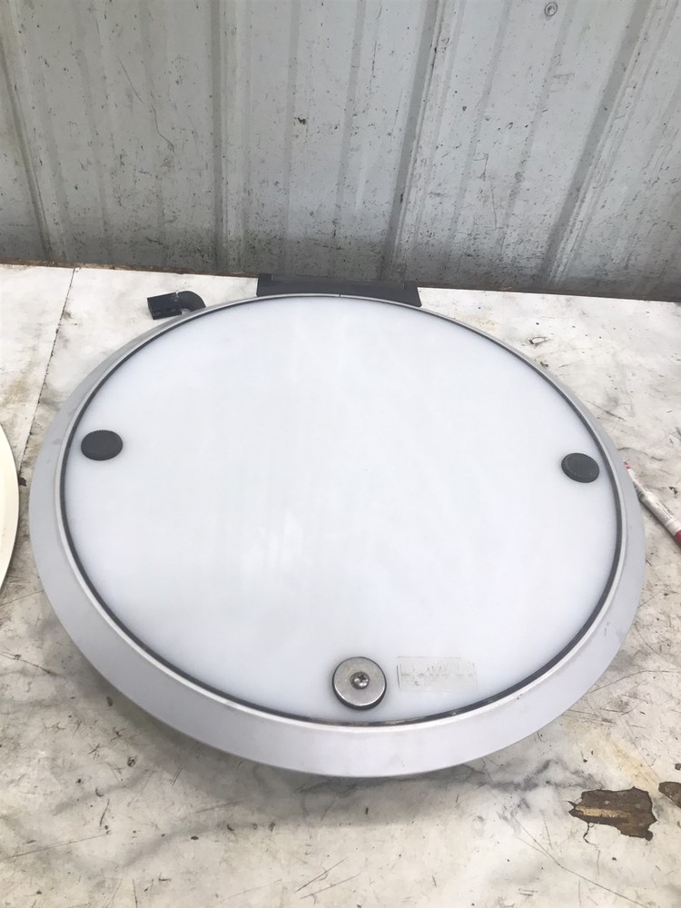 01 Maxum 2500 SCR Boat Bomar 20 in inch round circular hatch window
