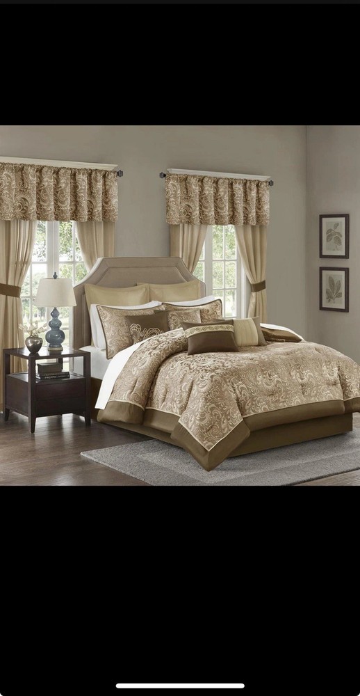 24-Piece All-in-One Room Decor Set  