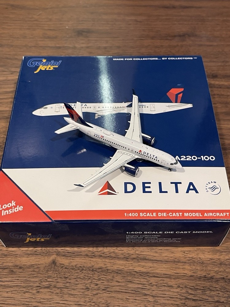 Gemini Jets Delta Airlines Airbus A220-300 N103DU  GJDAL2100 Scale 1:400