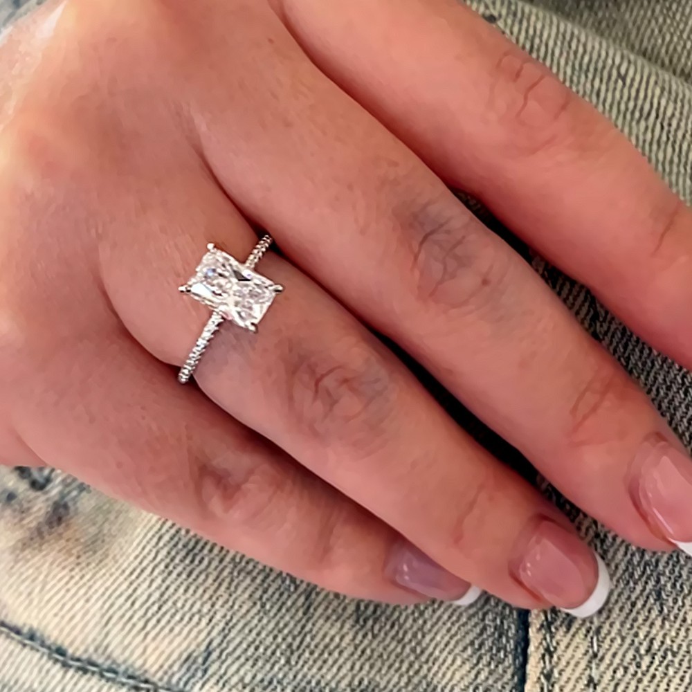 Elegant Diamond Ring Radiant Cut 18k White Gold Lab Grown 1.75 Ct IGI E F  VVS2