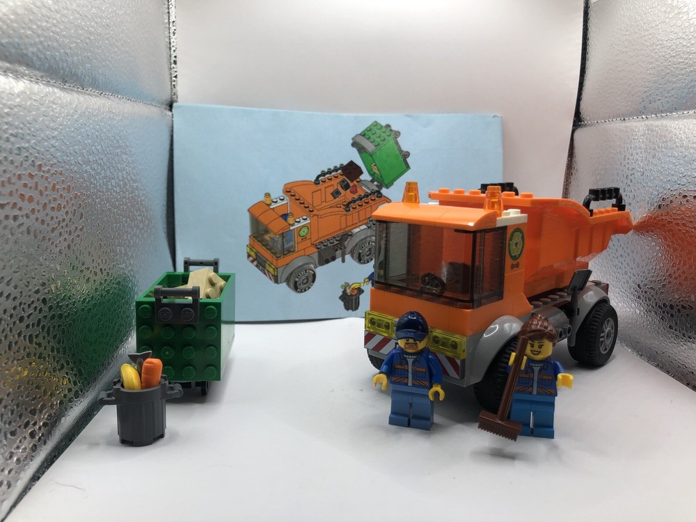 LEGO CITY: Garbage Truck (60220) - Retired - Complete W/ Instructions - No Box