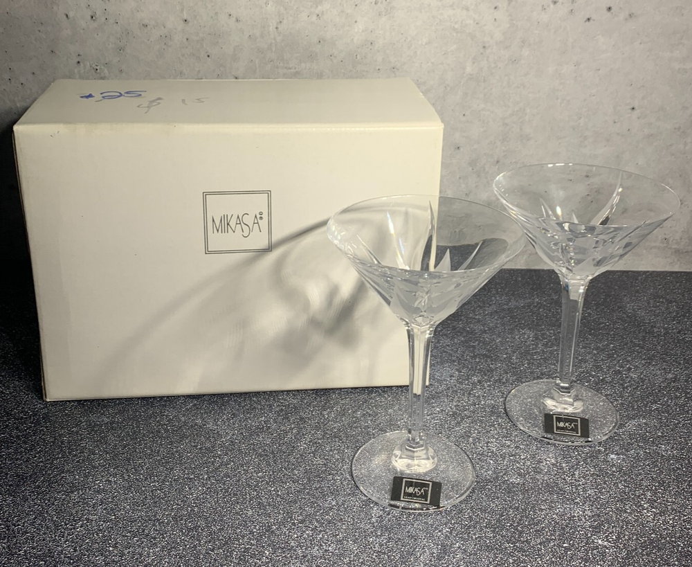 Elegant Mikasa Flame D’Amore Crystal Martini Glasses Set of 2 - 6.5 Inch Barware