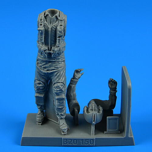 Aerobonus 320.150 - 1:32 US NAVY Combat Pilot - New