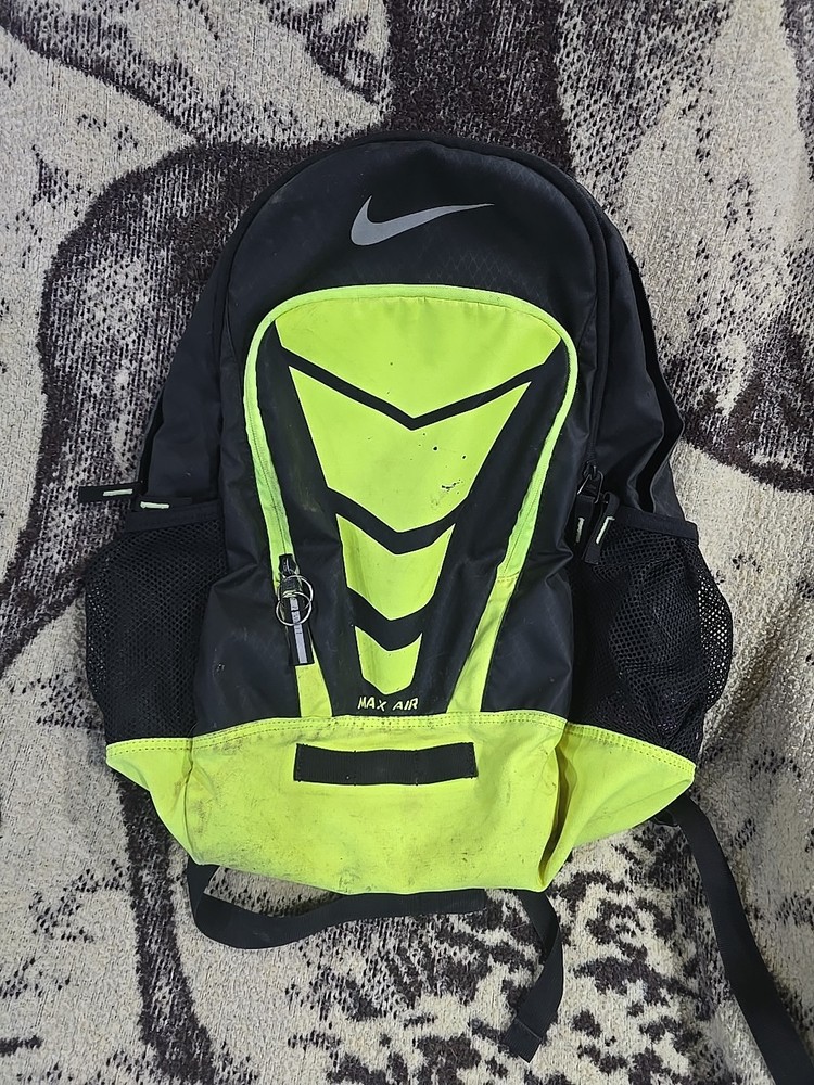 Nike Backpack for Men and Women Durable Lightweight Everyday Use
