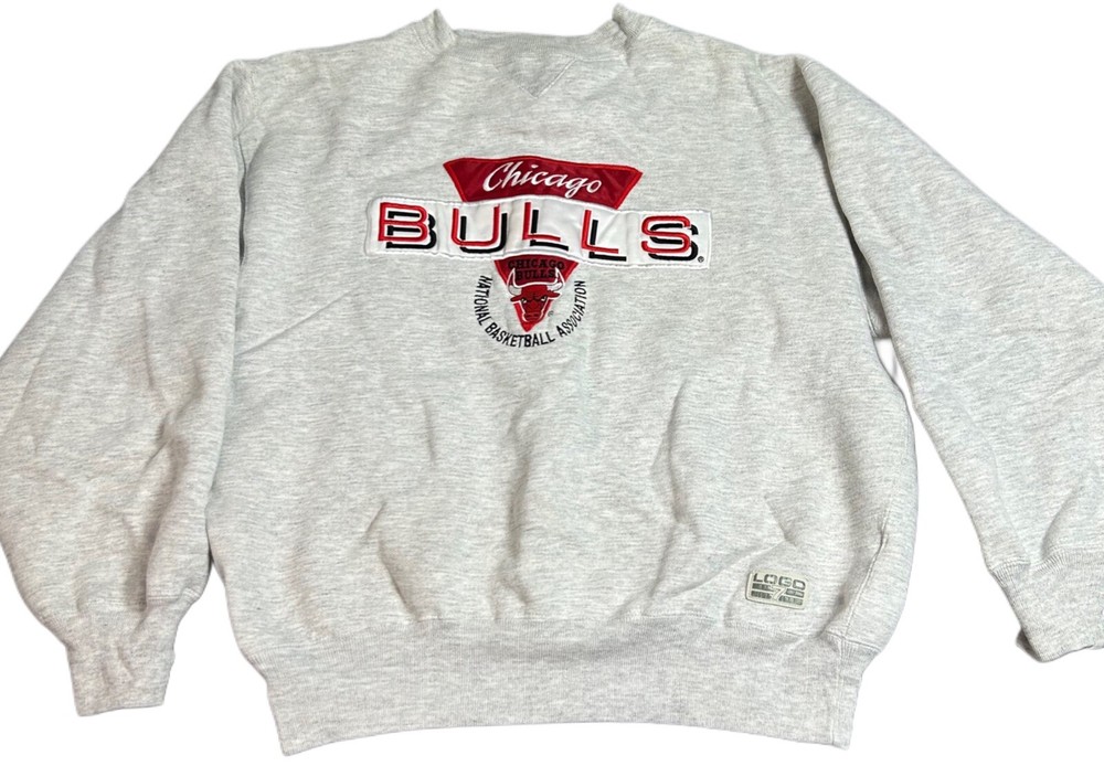 Vintage Chicago Bulls Logo 7 Crewneck Sweatshirt Size M Gray Basketball Team