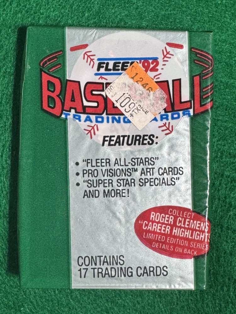 1992 Fleer Baseball Wax Pack Factory Sealed with 17 Cards