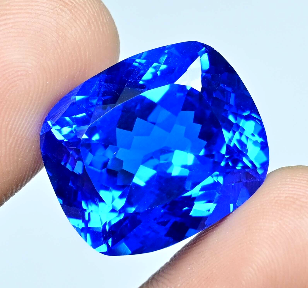 Natural Rare Lustrous Blue Tanzanite 42.40 CT Certified Flawless Gemstone