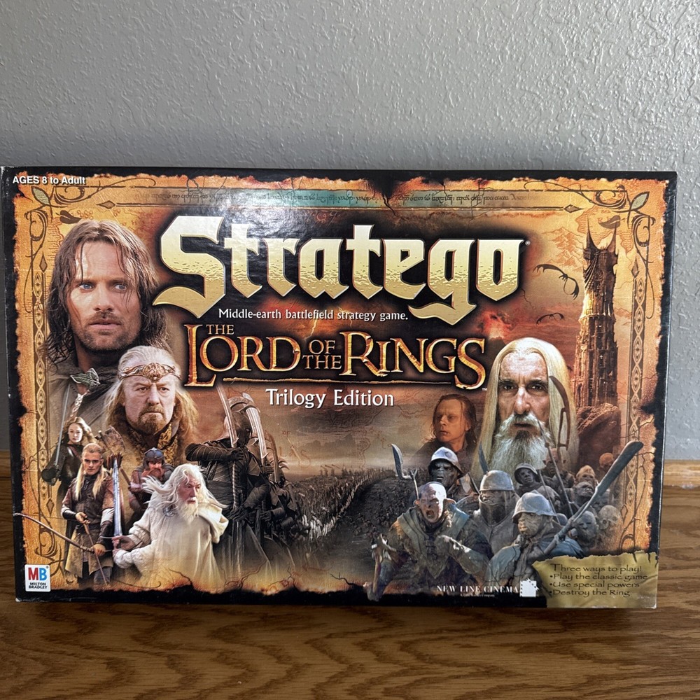 Vintage Stratego The Lord of the Rings Trilogy Edition Board Game Complete 2004