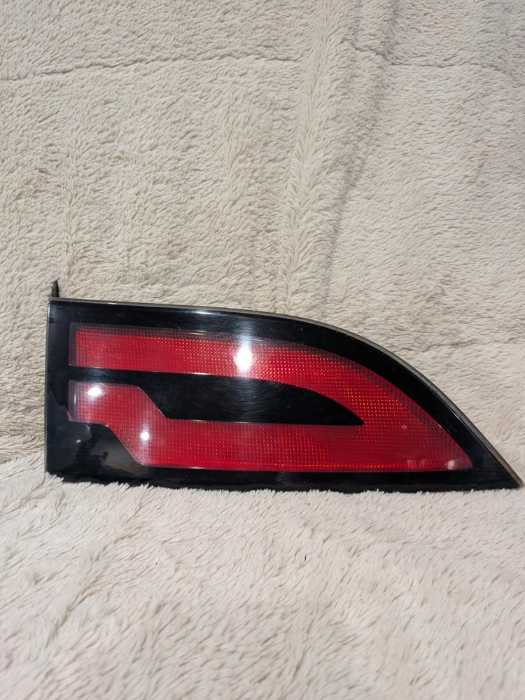 11-15 OEM Chevy Volt Rear Left Driver Side Inner Tail Light Brake Lamp 20989184