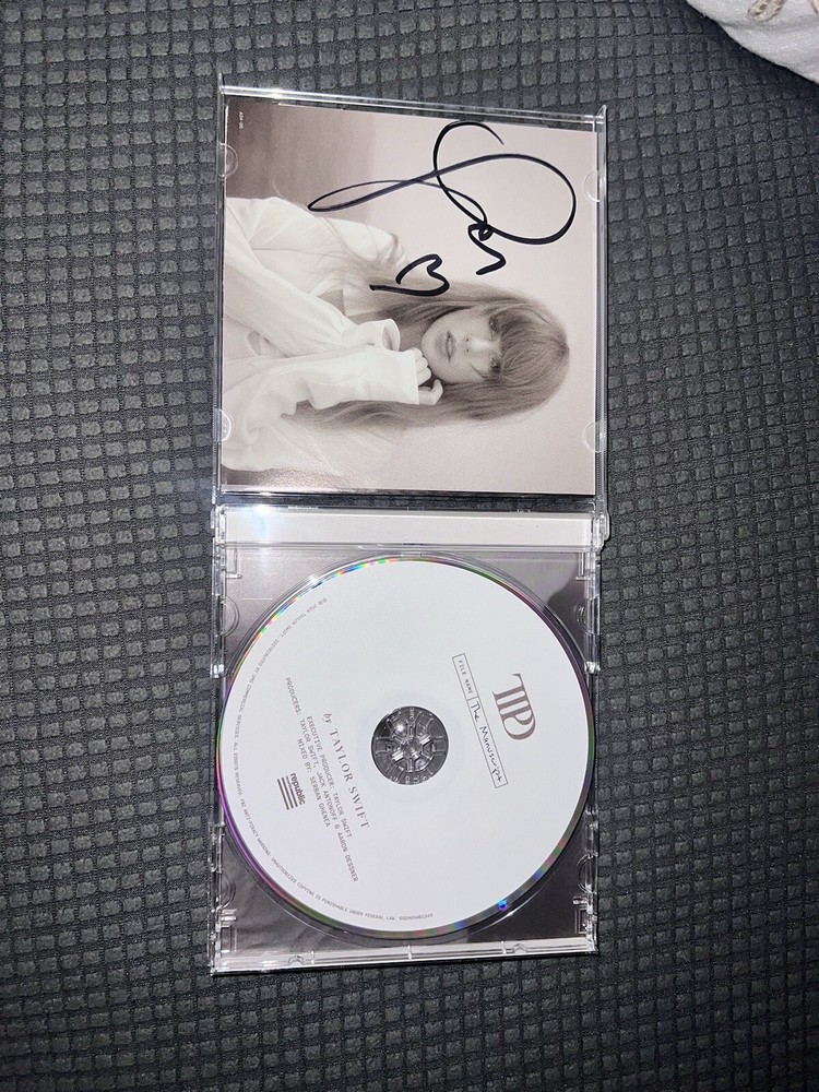 Tortured Poets Department CD +Bonus Track The Manuscript With❤️Hand Signed Photo