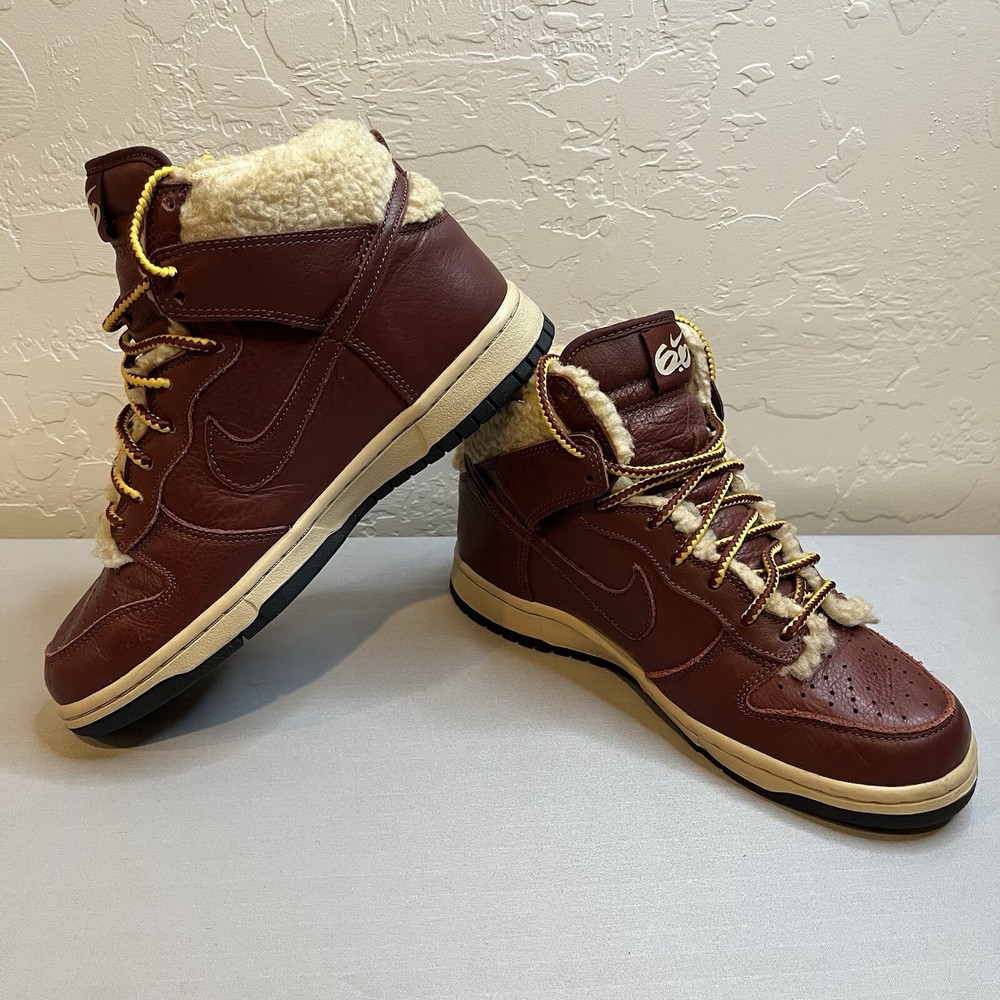 Nike Dunk High Top 6.0 Sherpa Womens Sneaker Boot Size 6.5 Burgundy Leather