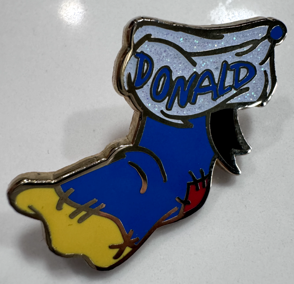 Disney Gift Card 2012 Stocking Blue Donald Duck Pin-image