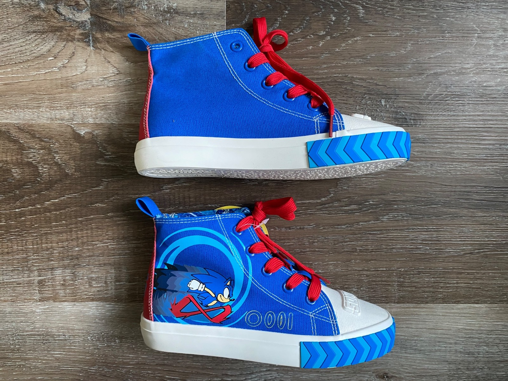 GROUND UP~New~Sonic The Hedgehog High Top Sneakers Shoes~Boys Size 3~NEW IN BOX