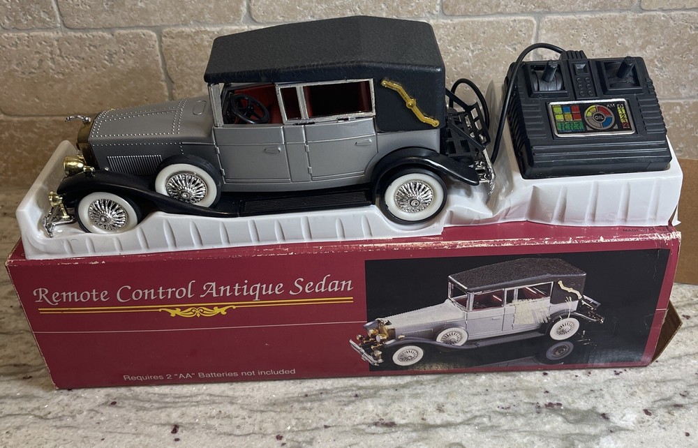 Remote Control Antique Sedan 1931