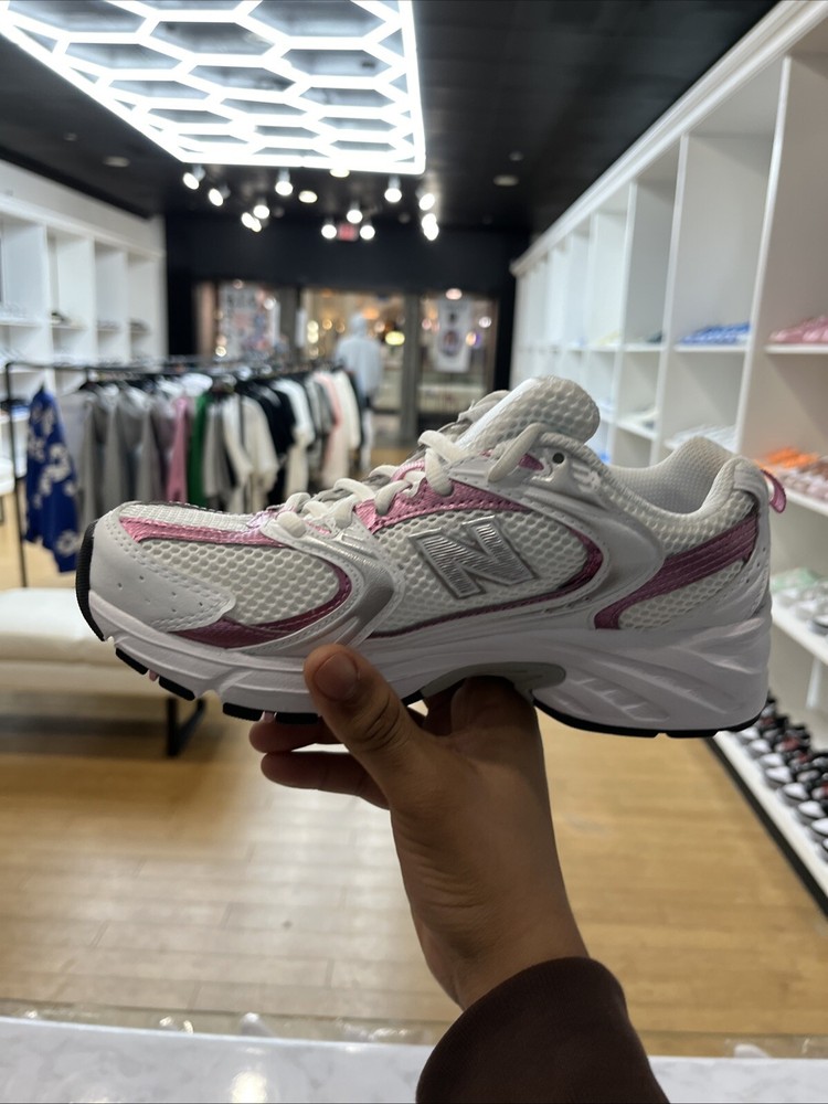 New Balance 530 Pink Sugar Size 4 Pre-Owned Excellent OGALL Condition