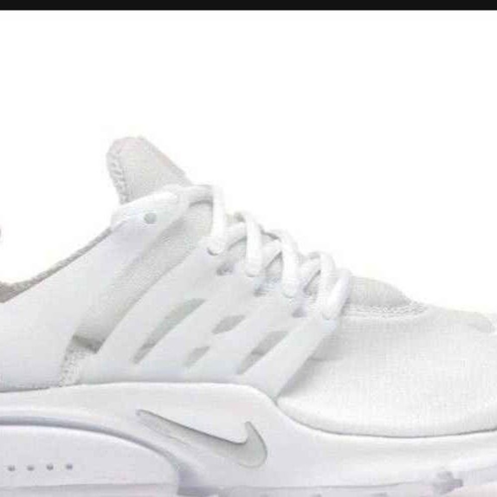 The Nike Air Presto  White with Black Accesnts Shoes - Women's Size 6