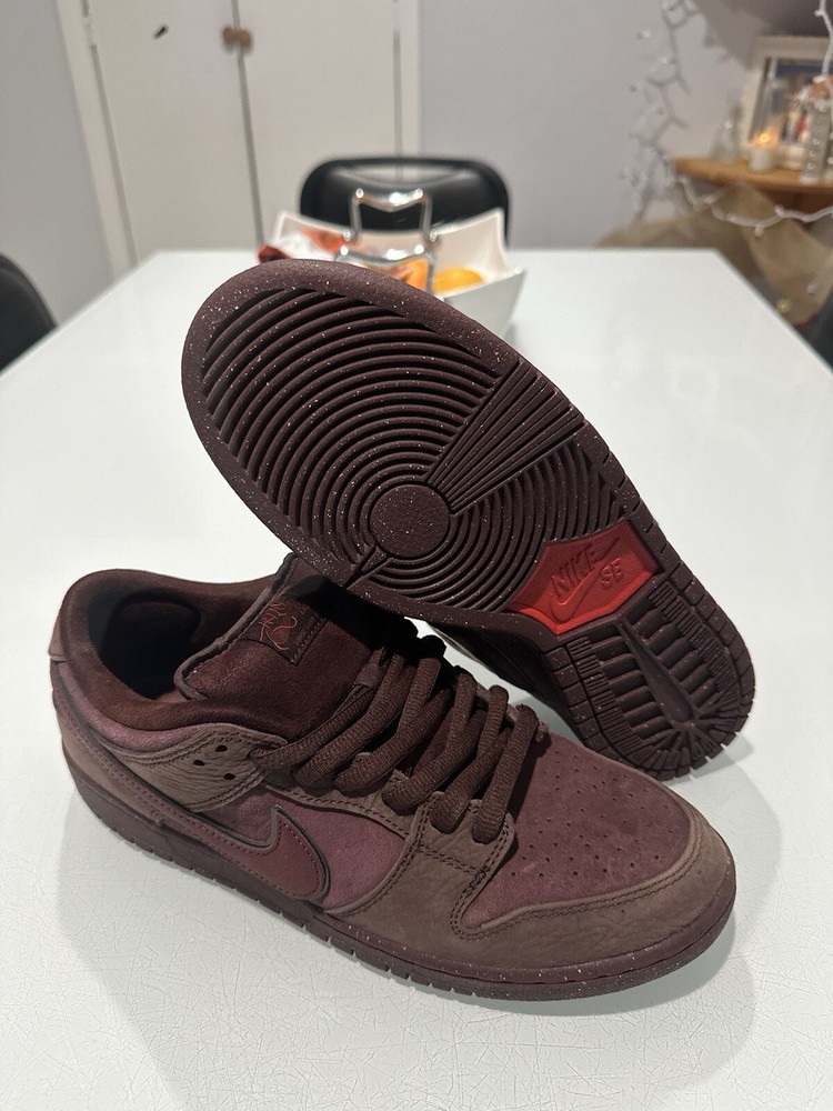 Size 10.5 - Nike Dunk Premium SB Low City of Love Collection - Burgundy Crush