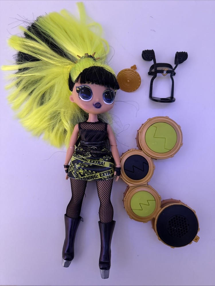 LOL Surprise OMG 9.5 inches Remix Rock Bhad Gurl Fashion Doll Posable Doll
