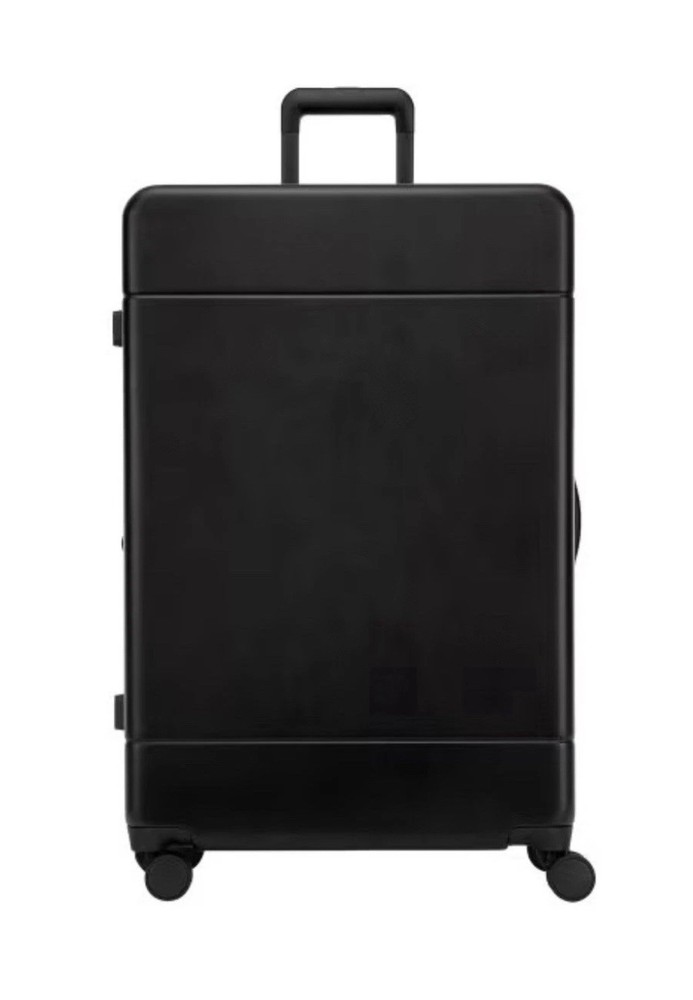 Calpak Hue Large Luggage- Black (30x19x11 7/8) New